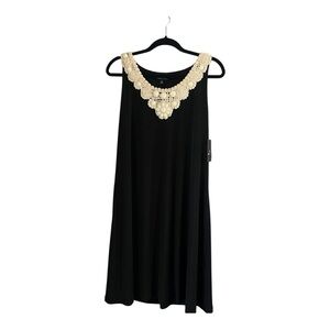 RONNI NICOLE Elegant Black Dress with Cream Embellishments